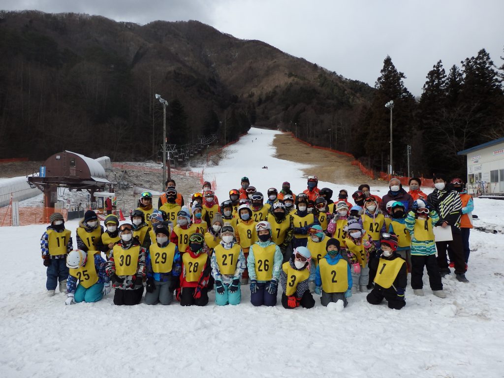 【遅くなりました】かみいな小学生スキー・ボード教室の写真です